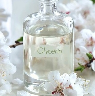 Glycerin mua ở đâu ? Tại sao Glycerin là thành phần dưỡng ẩm tối ưu trong các sản phẩm chăm sóc da ?