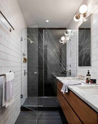 25 ý tưởng trang trí phòng tắm chính phong cách Đen và Trắng