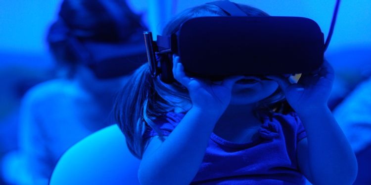 Công nghệ Holoportation là gì? Khác gì với Thực tế ảo – VR (Virtual Reality)